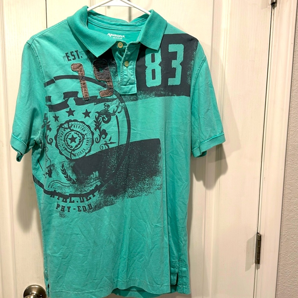Arizona 2 button collar shirt great shape size Large, worn very few times